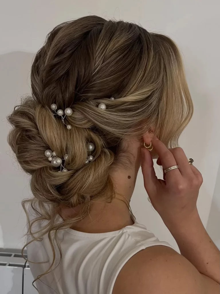 Fresh Summer Updo Hairstyles 2026: Elegant & Cute Ideas for Every Hair Type