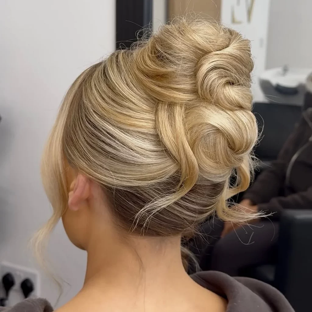 Salon Summer Wedding Guest Hairstyles 2026 That Feel Romantic, Modern, and Effortlessly Chic