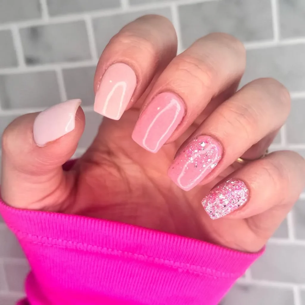 Summer Dip Nails 2026: The Prettiest Glitter, Pink & Almond Shape Ideas for the Season