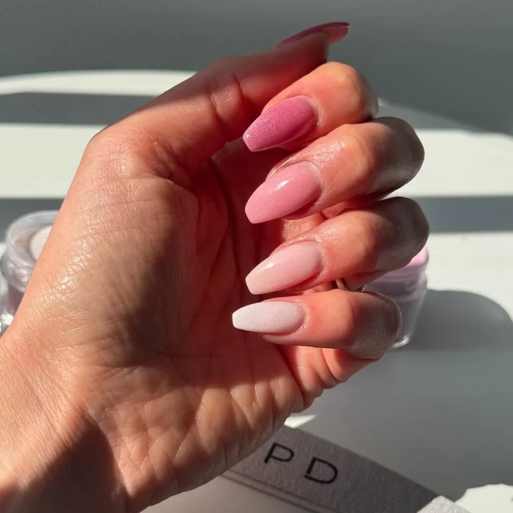 Summer Dip Nails 2026: The Prettiest Glitter, Pink & Almond Shape Ideas for the Season