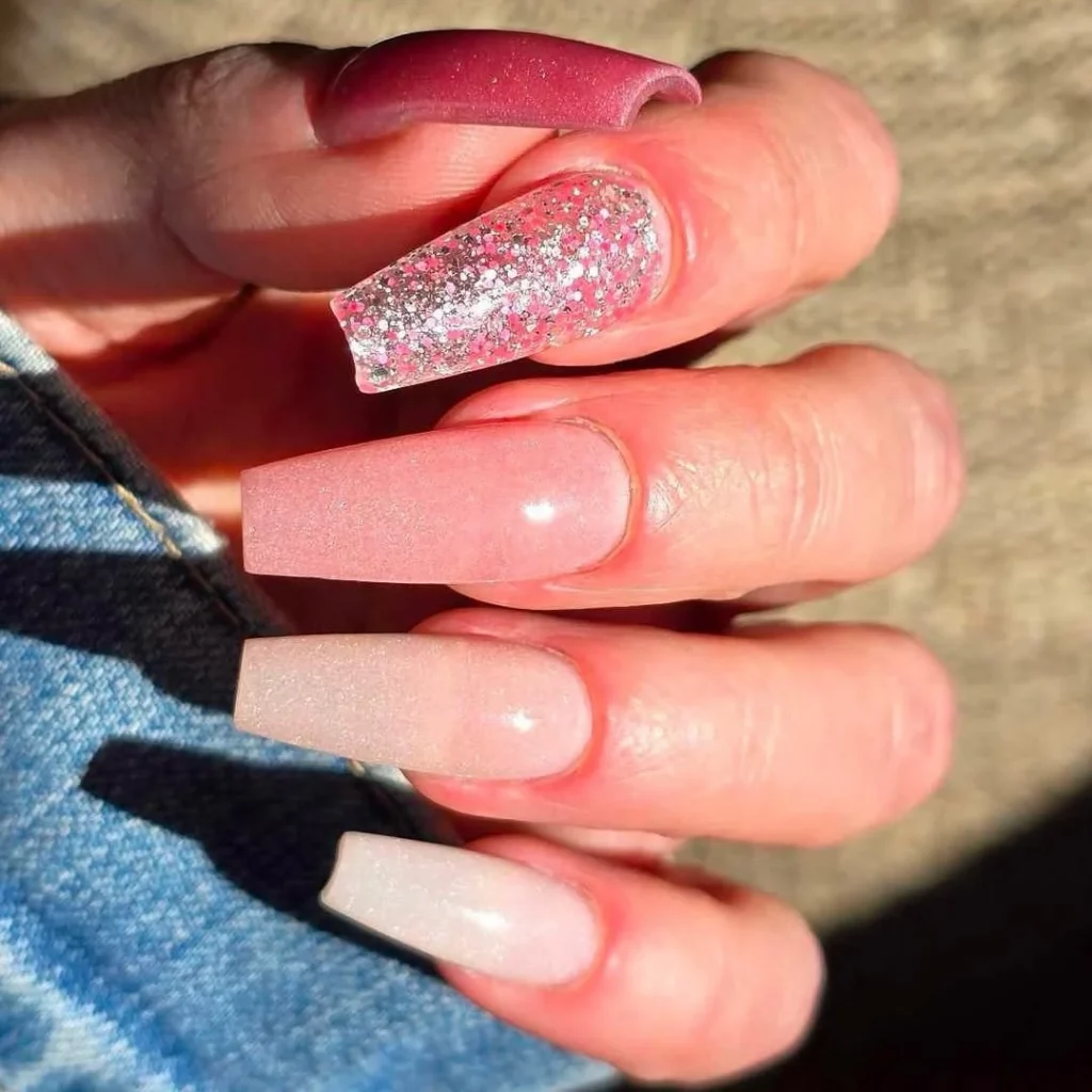 Summer Dip Nails 2026: The Prettiest Glitter, Pink & Almond Shape Ideas for the Season