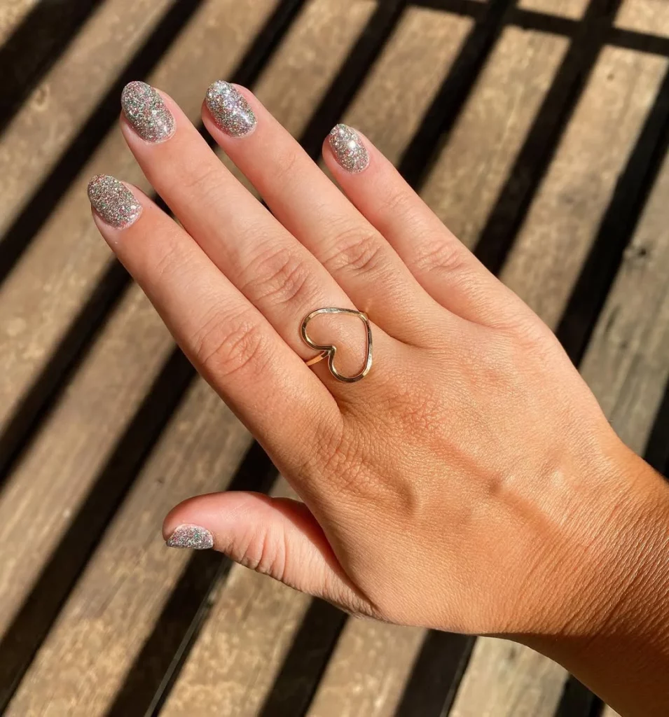 Summer Dip Nails 2026: The Prettiest Glitter, Pink & Almond Shape Ideas for the Season