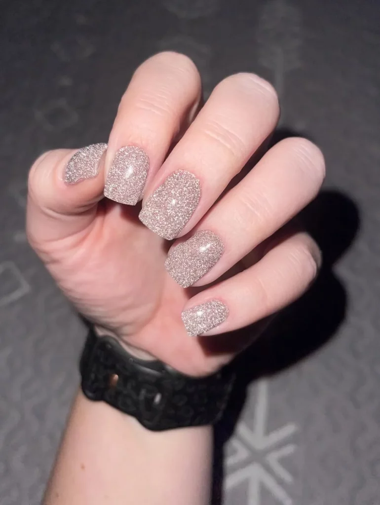 Summer Dip Nails 2026: The Prettiest Glitter, Pink & Almond Shape Ideas for the Season