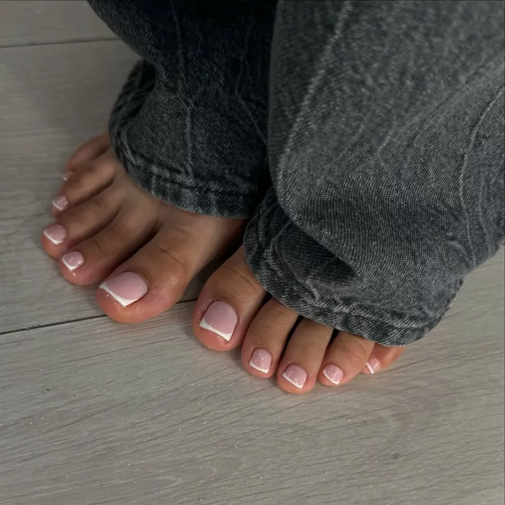 Summer Pedicure Colors 2026: Trendy Pink, Blue & Chic Pedi Ideas for Every Skin Tone