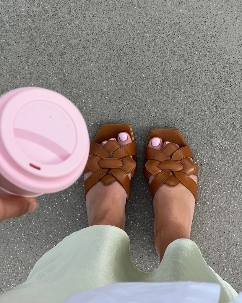 Summer Pedicure Colors 2026: Trendy Pink, Blue & Chic Pedi Ideas for Every Skin Tone