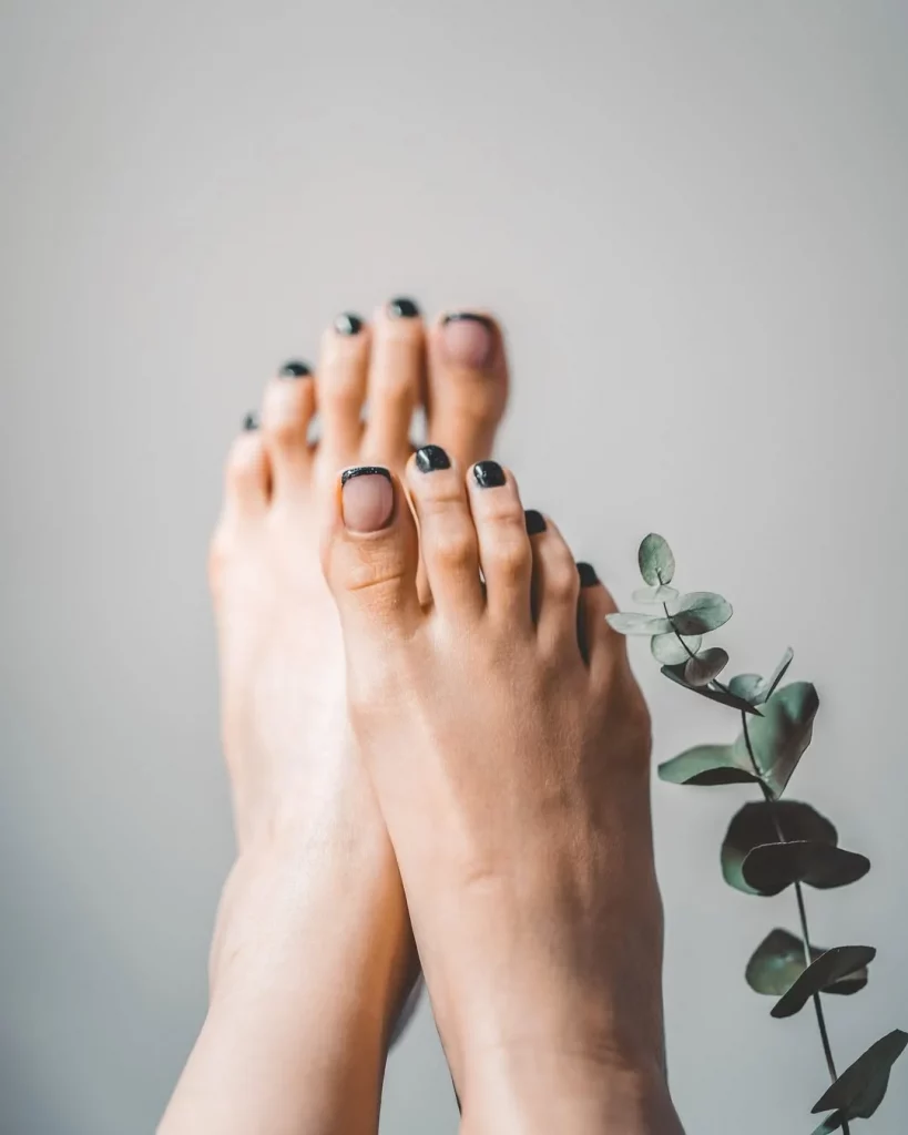 Summer Pedicure Colors 2026: Trendy Pink, Blue & Chic Pedi Ideas for Every Skin Tone